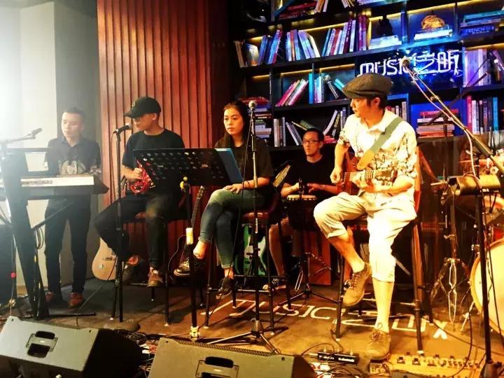 阿尔法罗密欧stelvioti和veloce区别,试驾阿尔法罗密欧stelvio