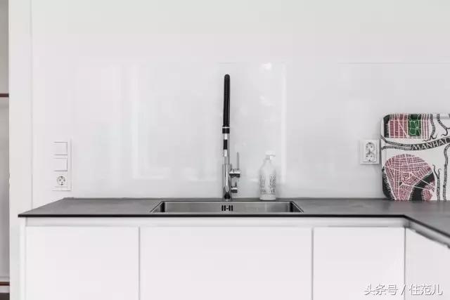 瞧，这是我去欧洲看的二手房，对比发现中国开发商简直就是渣！