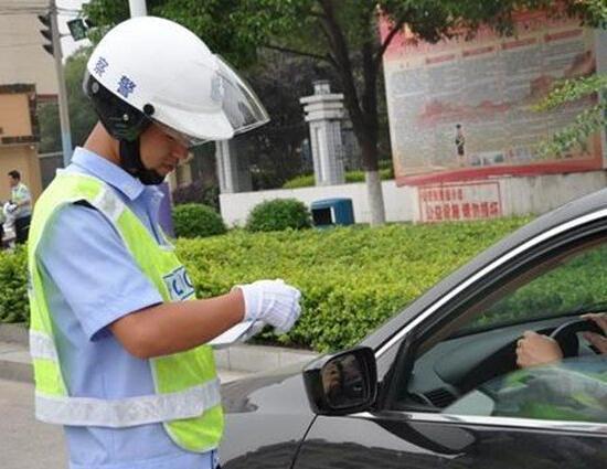 汽车被拖走取车流程,汽车被拖走去哪里