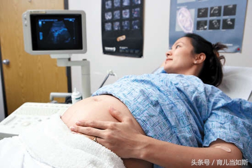 看到了鸭嘴器，我又想起生娃那年尴尬又痛苦的内检