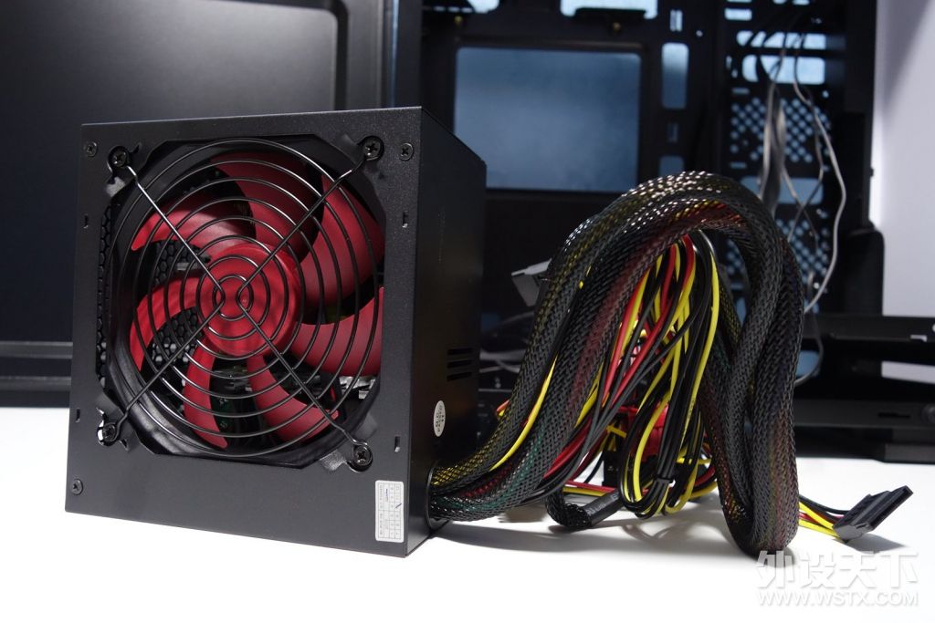 性价比最低吃鸡主机,先马工匠5号机箱装机流程