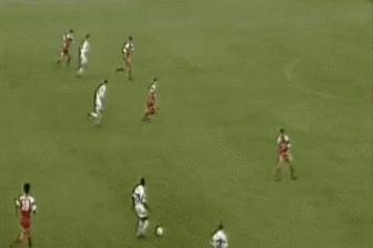 吴承瑛突破日本队,吴承瑛拼命三郎2002世界杯