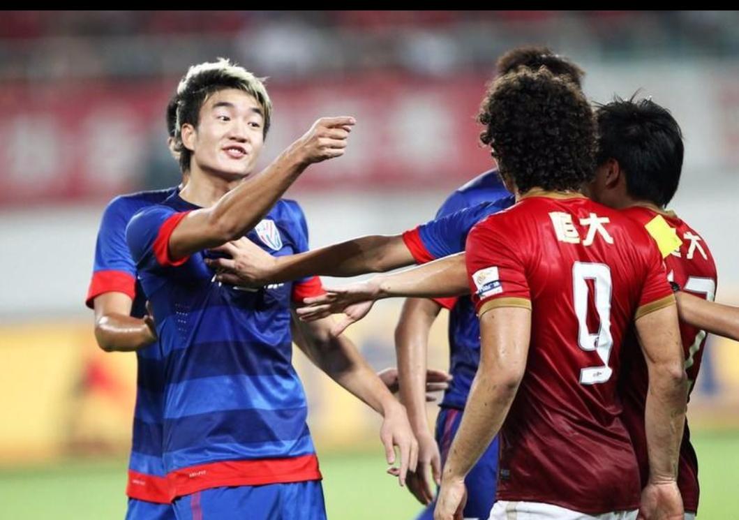 足坛四大恶人鲁尼vs佩佩,中国男足四大恶人