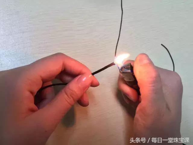 手串突然断掉是什么征兆,手串链子断了怎么换新的