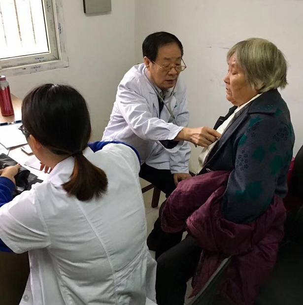 「霍邱老乡请注意」金秋十月：健康扶贫到霍邱