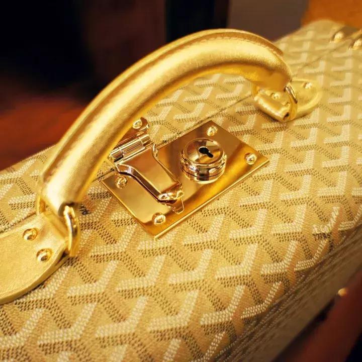 提到老花就只能想起LV？这些被你遗忘的品牌很不甘心！