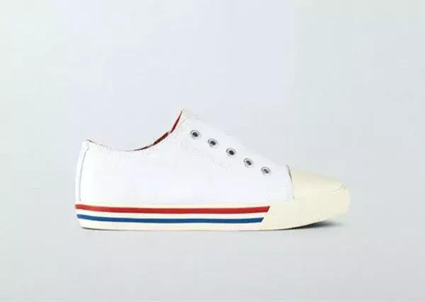 小孩的鞋子今年的新款,孩子的鞋都小了