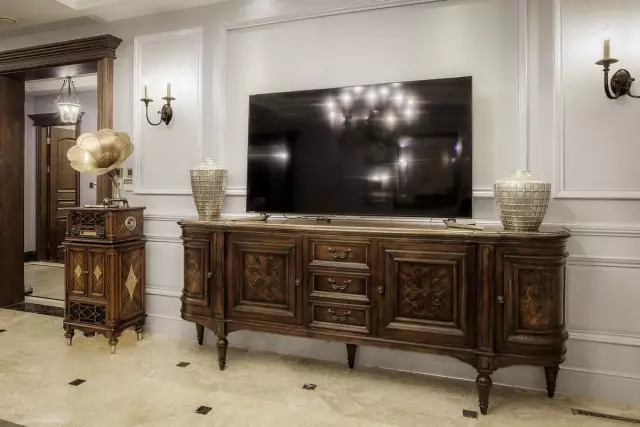 昆明贝壳粉美式装修效果图,昆明135平层轻奢美式装修