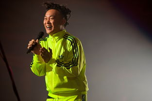 现实经典单曲循环的歌词,那些感动过人的歌的歌词