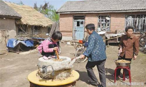东北人吃的大酱怎么制作的,传统做大酱的方法