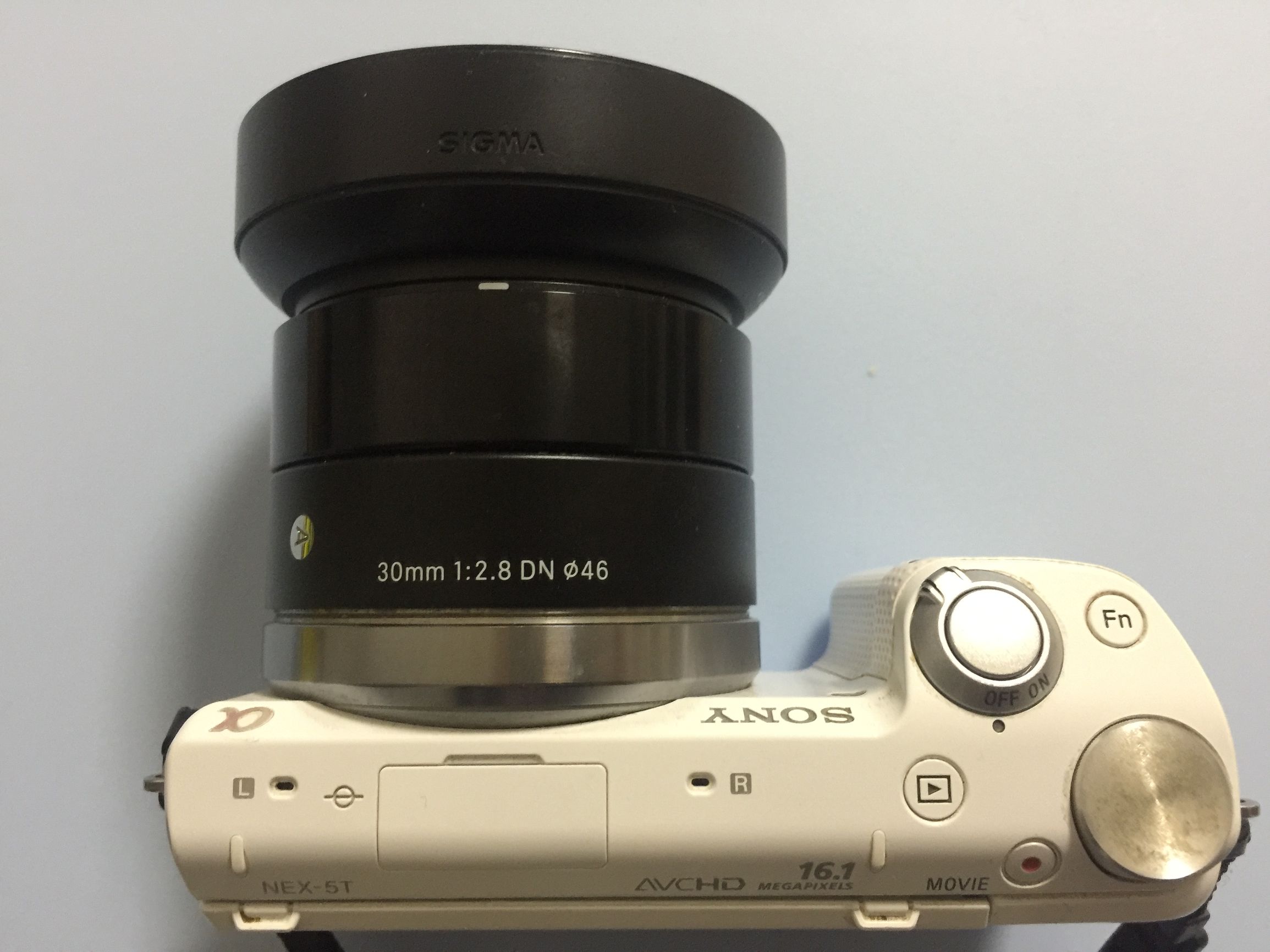 索尼微单a nex5t 最早售价多少钱 (索尼微单nex5t基本操作)