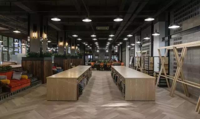 搭建二层公寓loft隔层,极简办公室loft设计方案