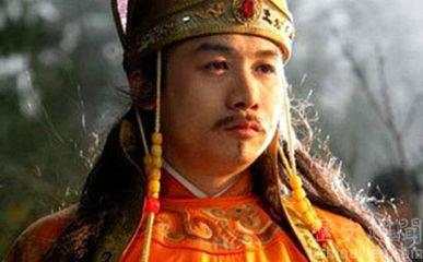 此人差点做了皇帝，县令刨了他的祖坟，从此扬名天下