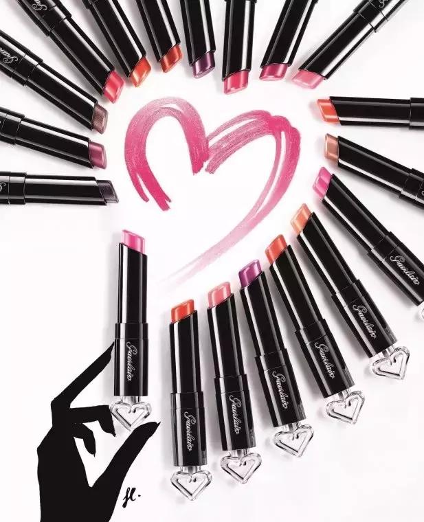 吴昕晒满满一箱的大牌口红，却被何穗一张图秒杀！