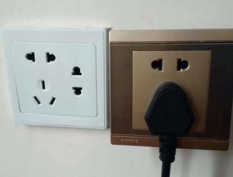 墙上插座松动怎么处理,墙上插座松动了怎么办