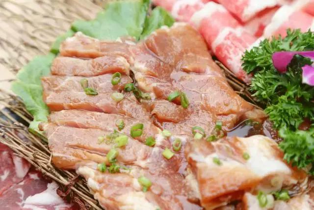 走一波,终于等到这家月销60W的人气烤肉店从市中心开到城南了!