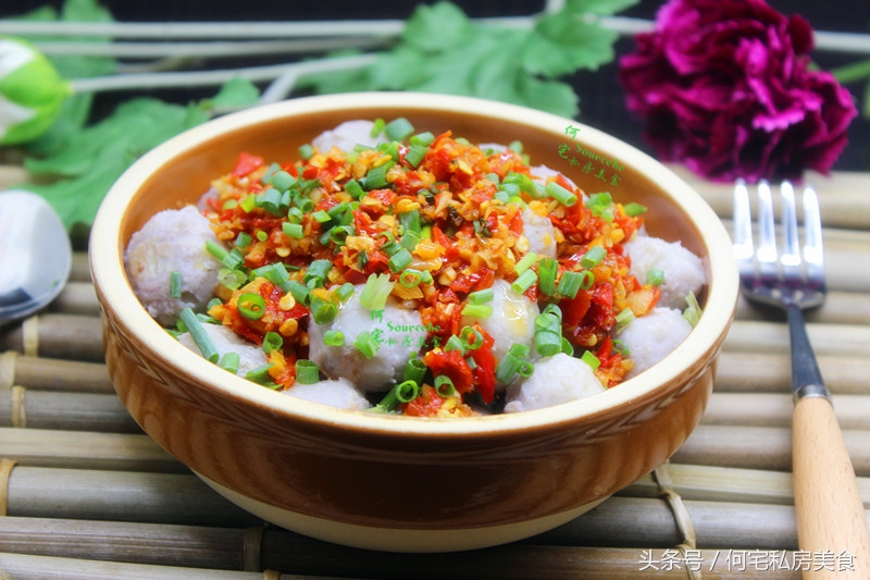 「原创」小芋仔别扔，这样做开胃好吃，剁椒拌小芋仔