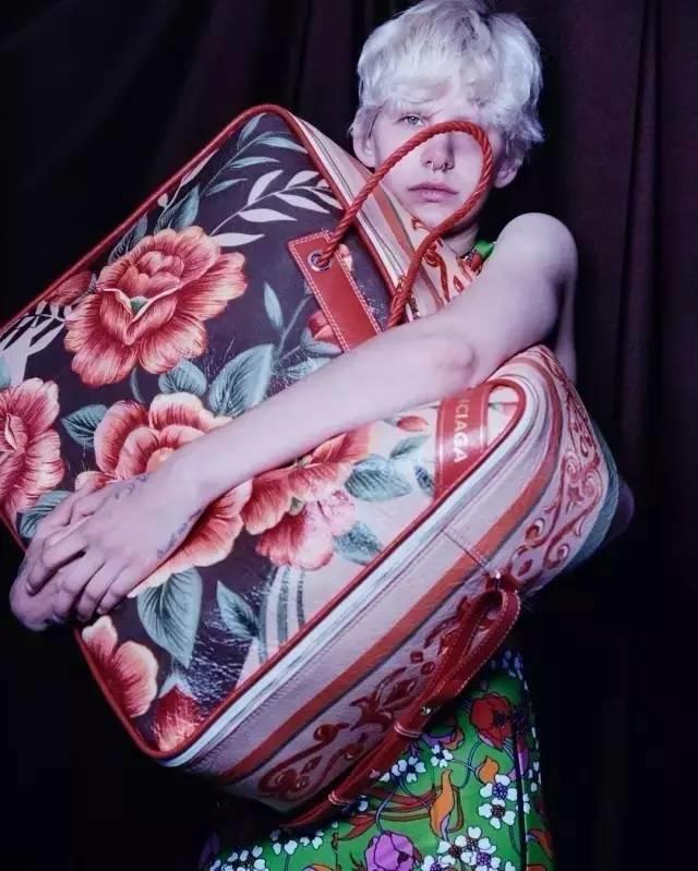 顺丰外套是什么品牌,顺丰耐克衣服外套