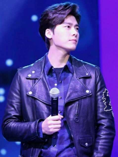 鹿晗王俊凯易烊千玺跑男唱歌,易烊千玺晒胡子王俊凯露腹肌