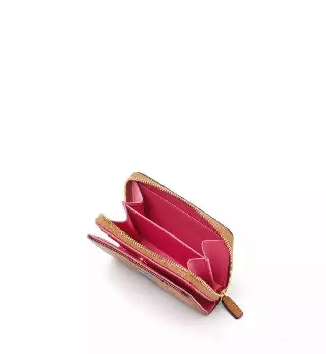 mcm韩国免税店官网价格表,mcm韩国代购比国内一般便宜多少