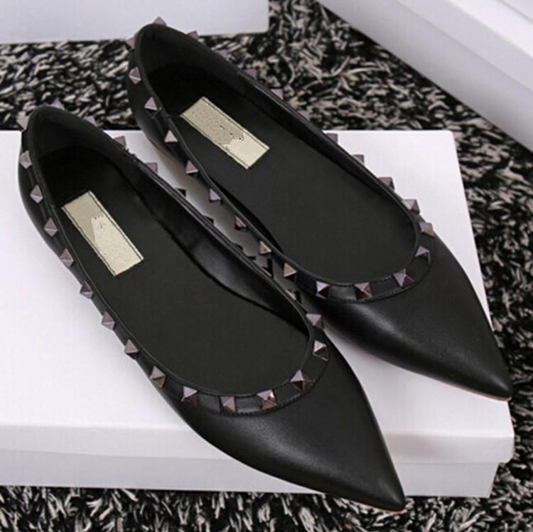 秋天也要招桃花,尖头鞋让你美出天际