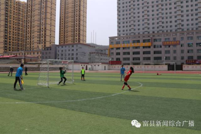 全县校园足球比赛,阳光体育快乐足球操
