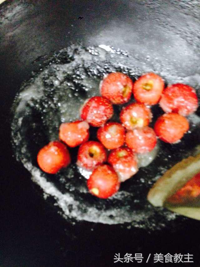 山楂雪球怎么做糖霜不掉还不酸,山楂雪球怎么做不挂霜