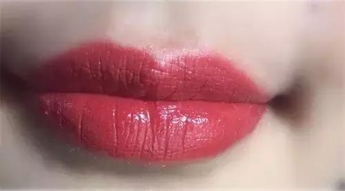 露华浓黑管口红好用吗,闭眼买口红色号