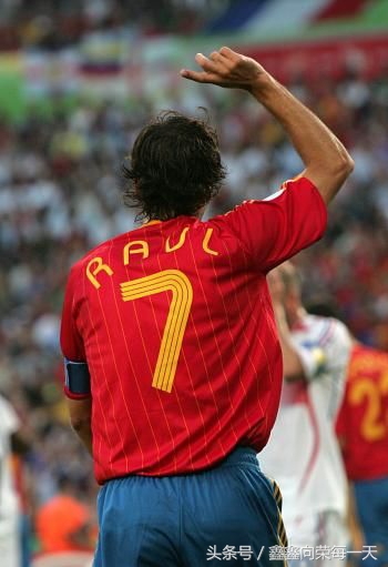 足坛十大悲情瞬间图片,足球十大落寞背影