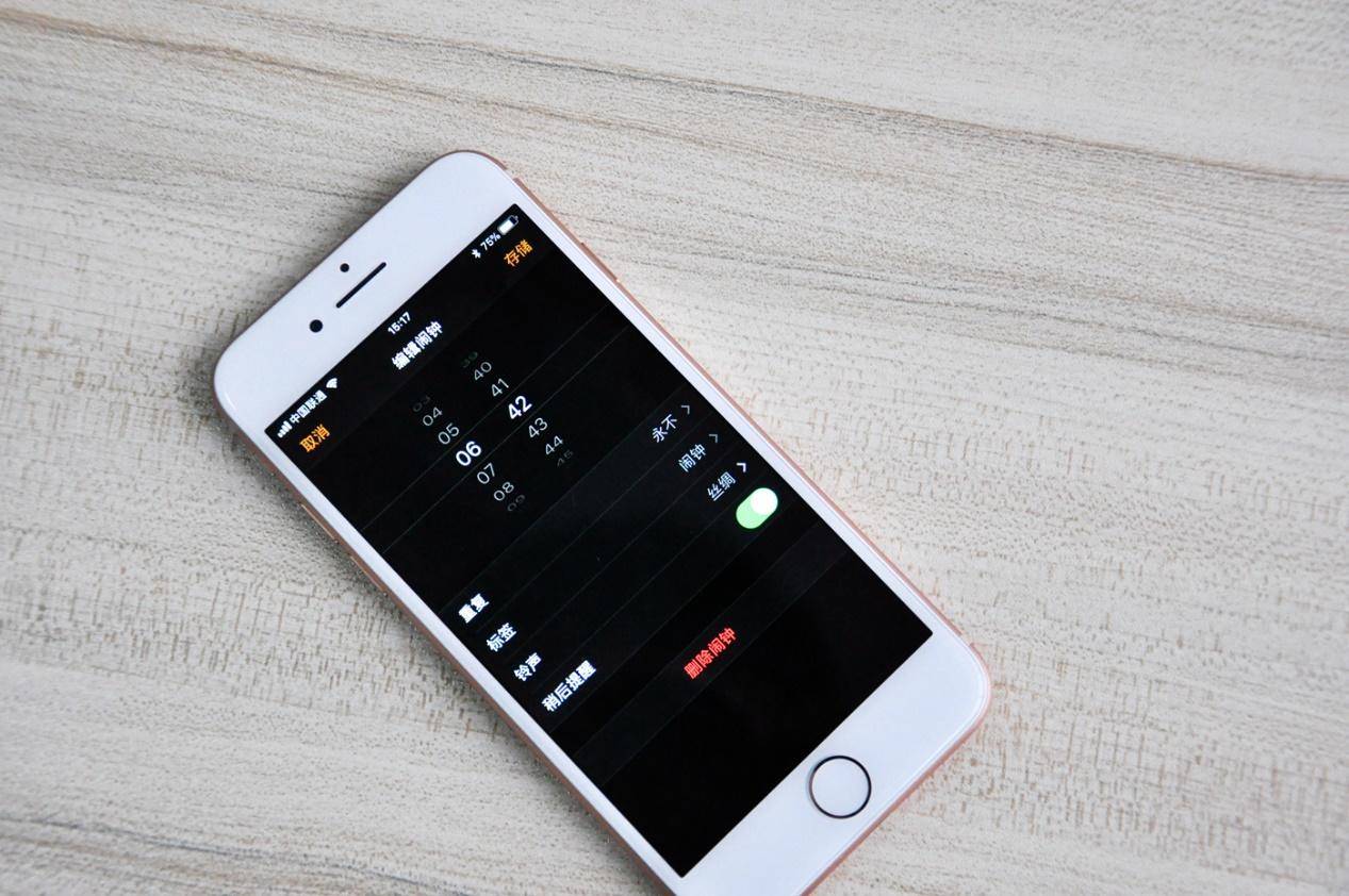 买不起的iphone,iphonex比较iphone8