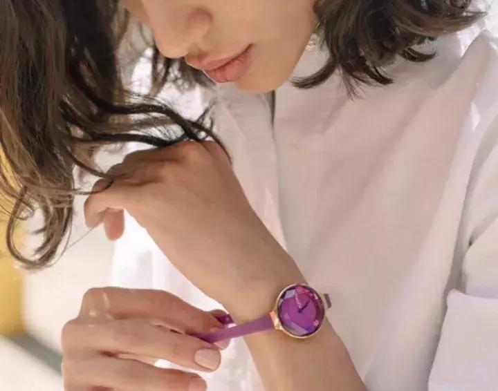 手表ins高颜值小众简约不撞款森系,ins风网红轻奢绿皮手表