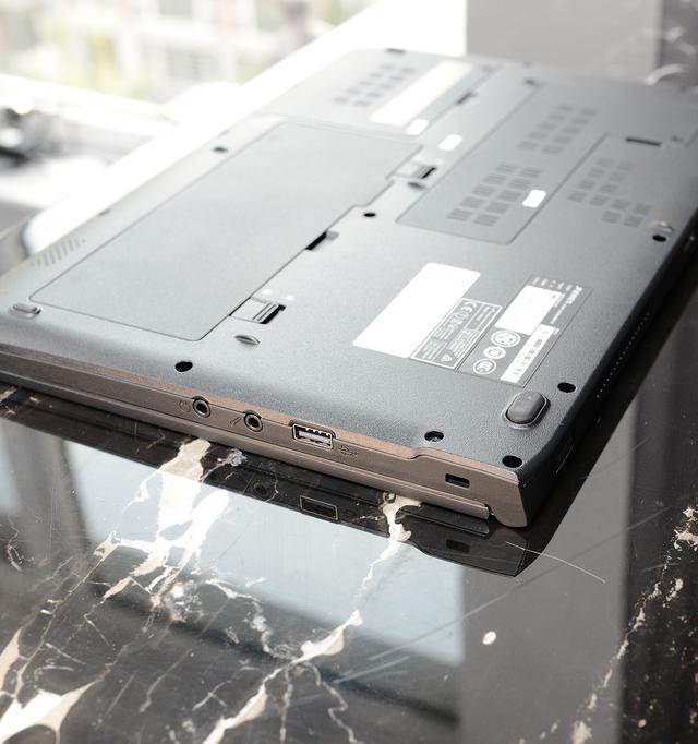 举重若轻：清华同方夜鹰商务本锋锐X30-M体验谈