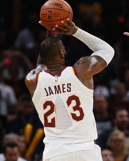 nike球衣和阿迪达斯球衣区别,nba比赛nike鞋脱胶