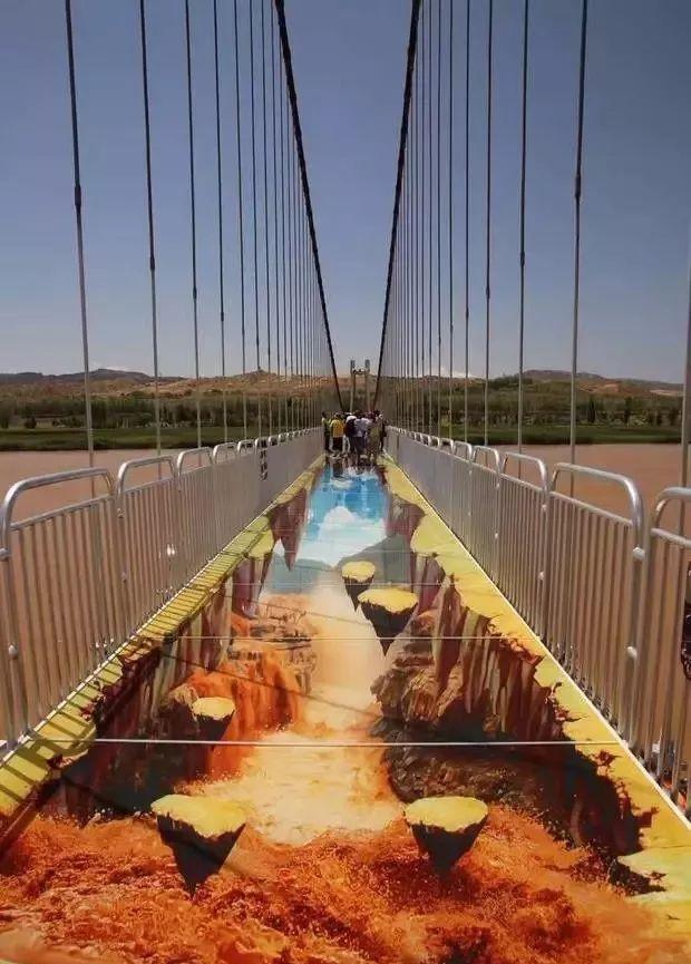 最吓人的十大旅游景点中国,玉屏山玻璃栈道特效吓人视频