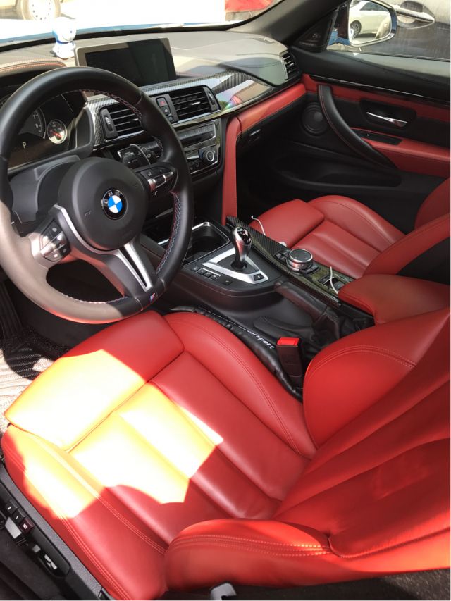 宝马m4敞篷版黑武士提车作业,m4宝马阿布扎比蓝