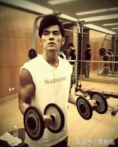 周杰伦歌舞片天台爱情,不能说的秘密周杰伦一个人跳舞