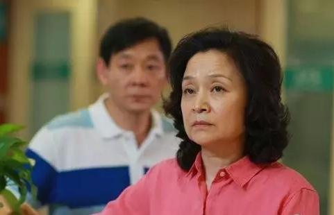 更年期潮热出汗吃什么中药,更年期失眠中药调理有用吗