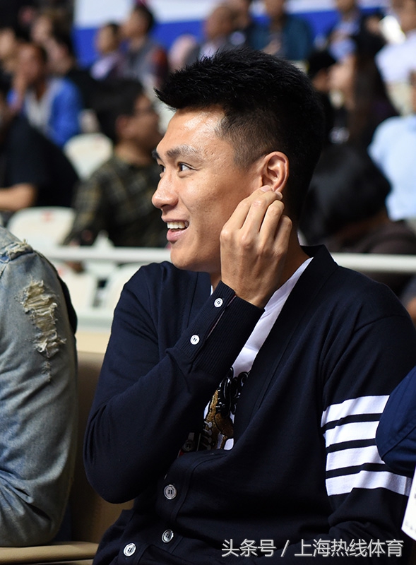 申花新帅与队员见面,申花新帅和球员见面