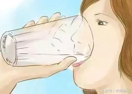 孕妇打个嗝直接就吐出来了,孕期是不是打了嗝就不容易吐