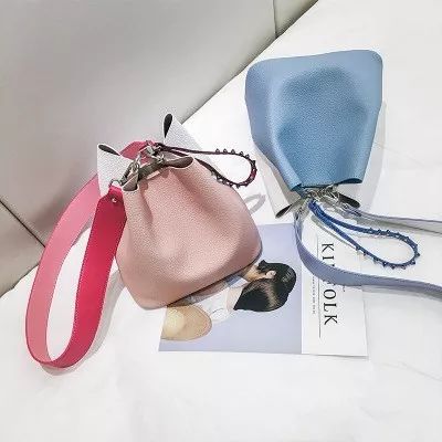 20左右小众高颜值包包,小众品牌包包斜挎包