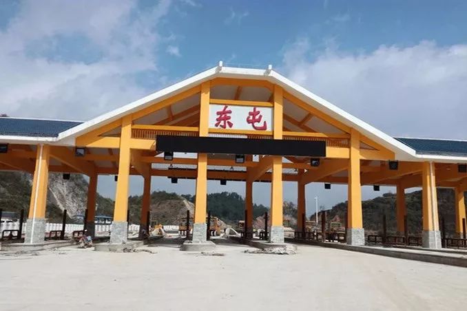 花安高速花溪段,花安高速沿途景区