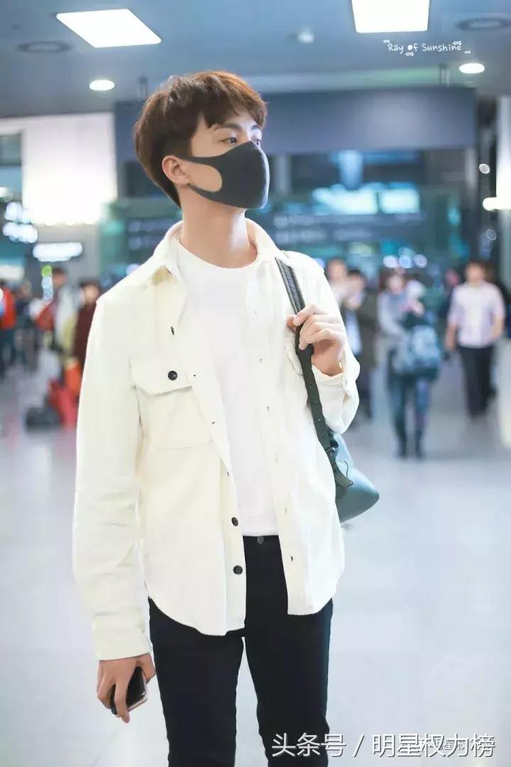 机场*服私**秀！李易峰王源白敬亭刘昊然谁才是引领潮流的时尚Icon？