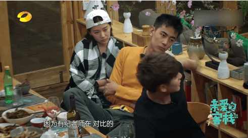 陈翔左耳失聪还能唱歌吗,陈翔耳朵失聪