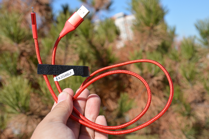 anker苹果线,anke数据线和苹果数据线对比