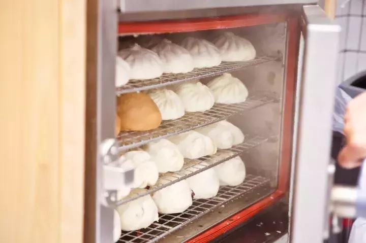 这个来自台湾的包子，香到连手指都想吞下去！吃了就上瘾！