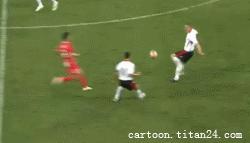 足球场上超级搞笑片段,足球场上搞笑瞬间