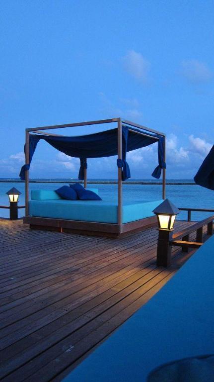 满月岛旅游攻略,满月岛和马尔代夫岛哪个好