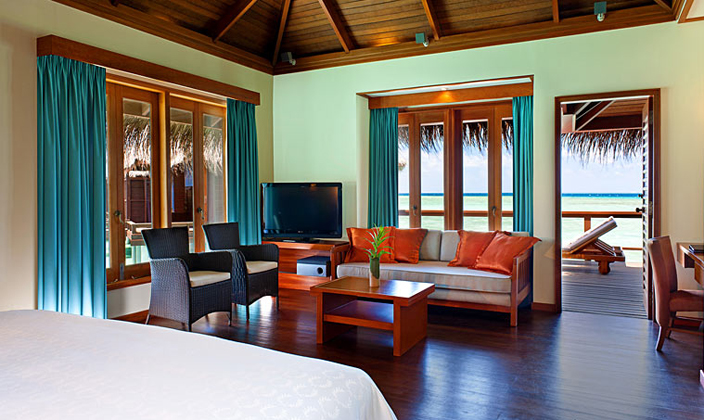 满月岛旅游攻略,满月岛和马尔代夫岛哪个好