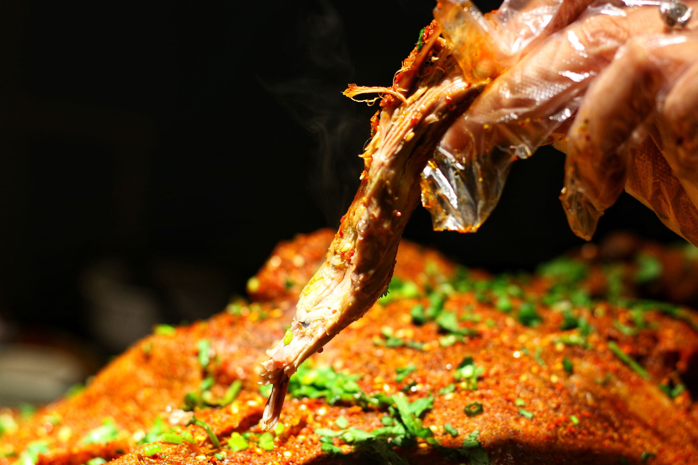 重庆吃烤全羊哪里好吃,重庆主城吃烤全羊加玩耍