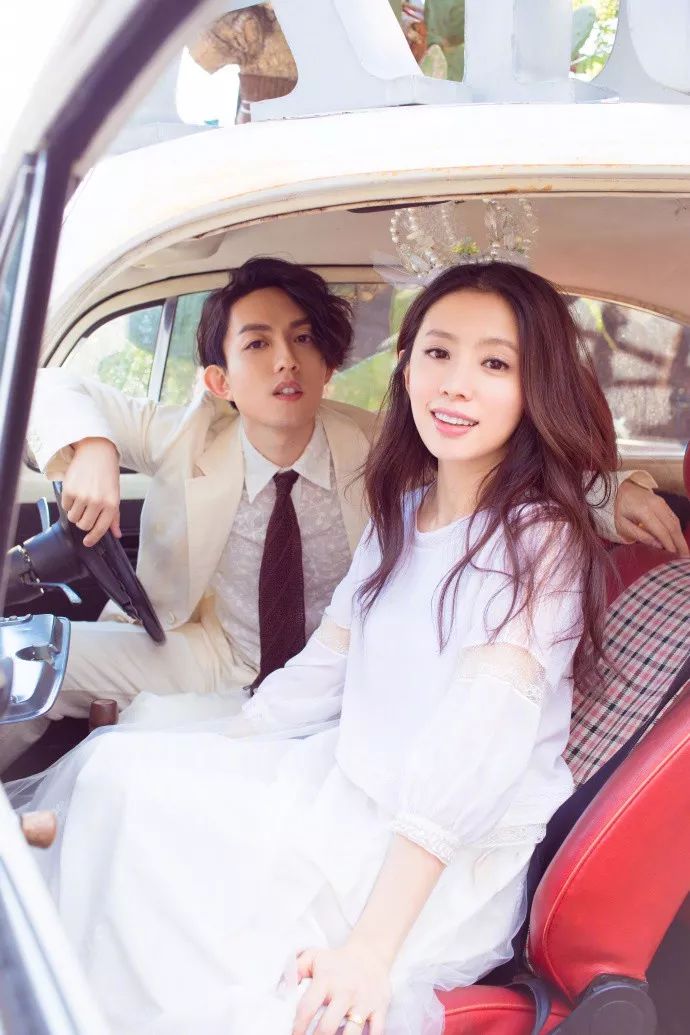 哪些明星的婚纱照比较好看,不需要奢华大牌只要干净利落